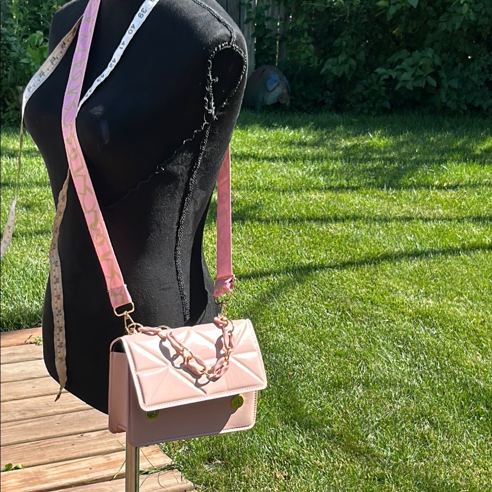 Source Unknown Pink Crossbody Bag with Silver Chain